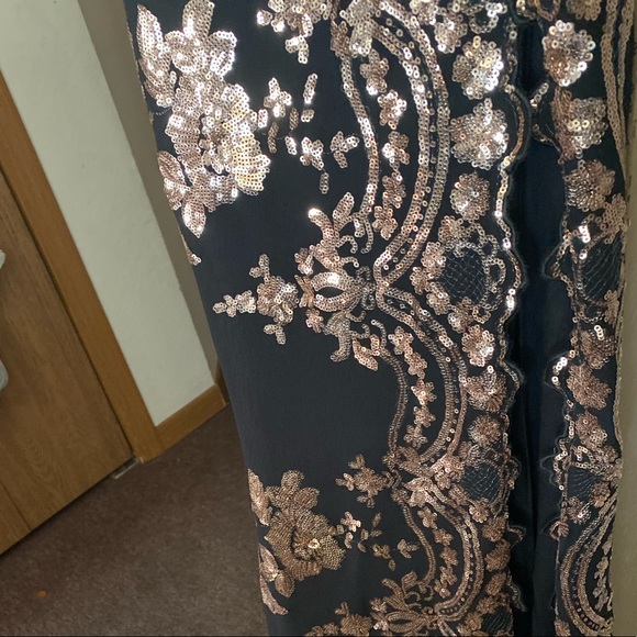 One strap long black dress - Picture 4 of 4